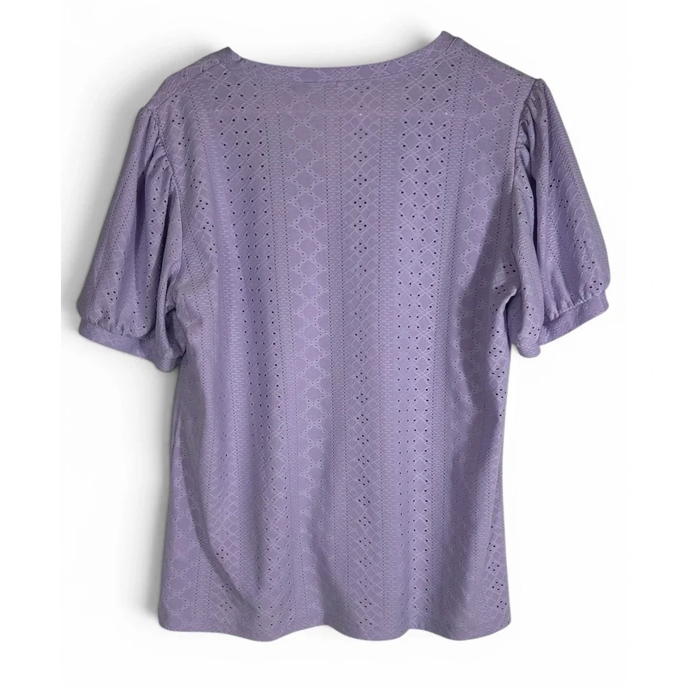 YVH Lavender Purple Eyelet Short Sleeve V-Neck Blouse Top L Puff Sleeve Lined - Picture 3 of 8